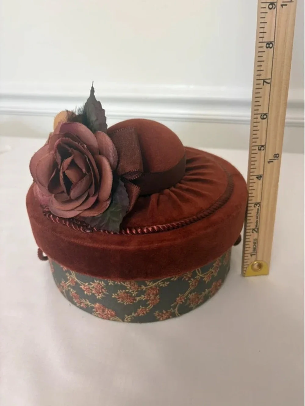 N/A charming round